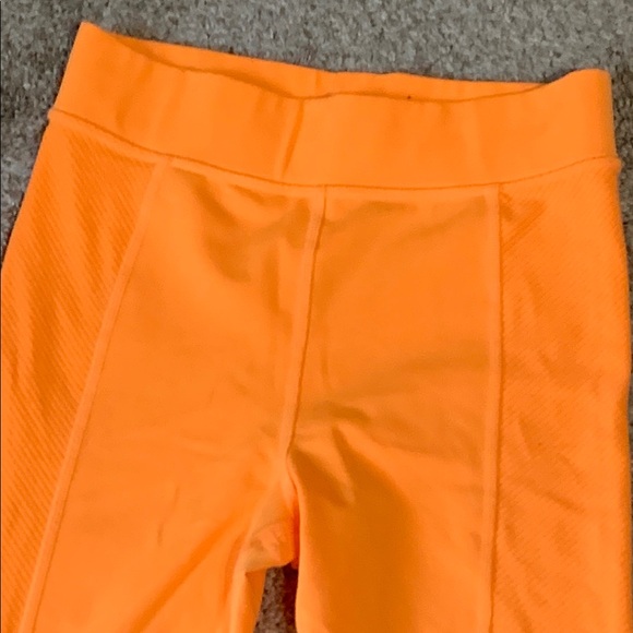 Alo Orange Leggings - Picture 2 of 4